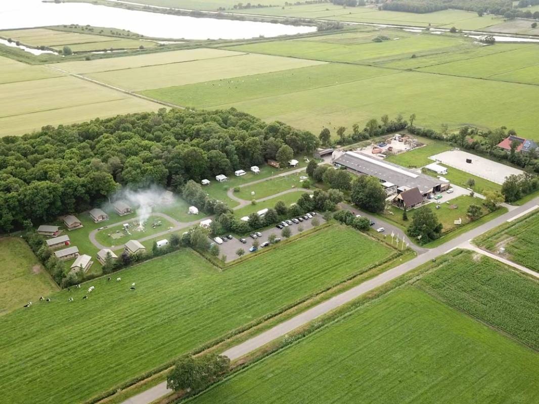 Boerderijcamping De Geele Bosch — Camping in Oldeholtwolde