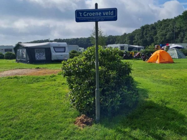 Camping & Kampeerboerderij Meerveld