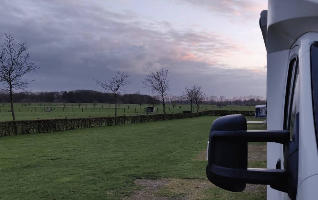 Camping De Menmoerhoeve — Campingplatz in Etten-Leur