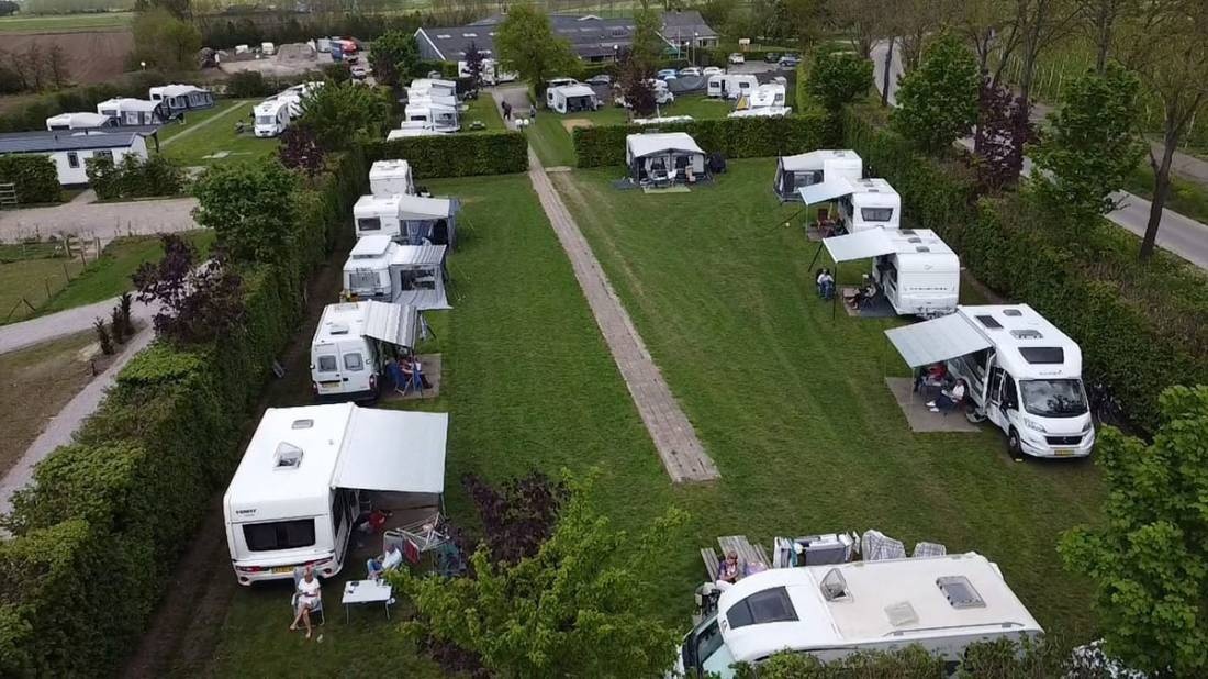 De Hoge Haren Boerderij Camping — Campingplatz in Tuil
