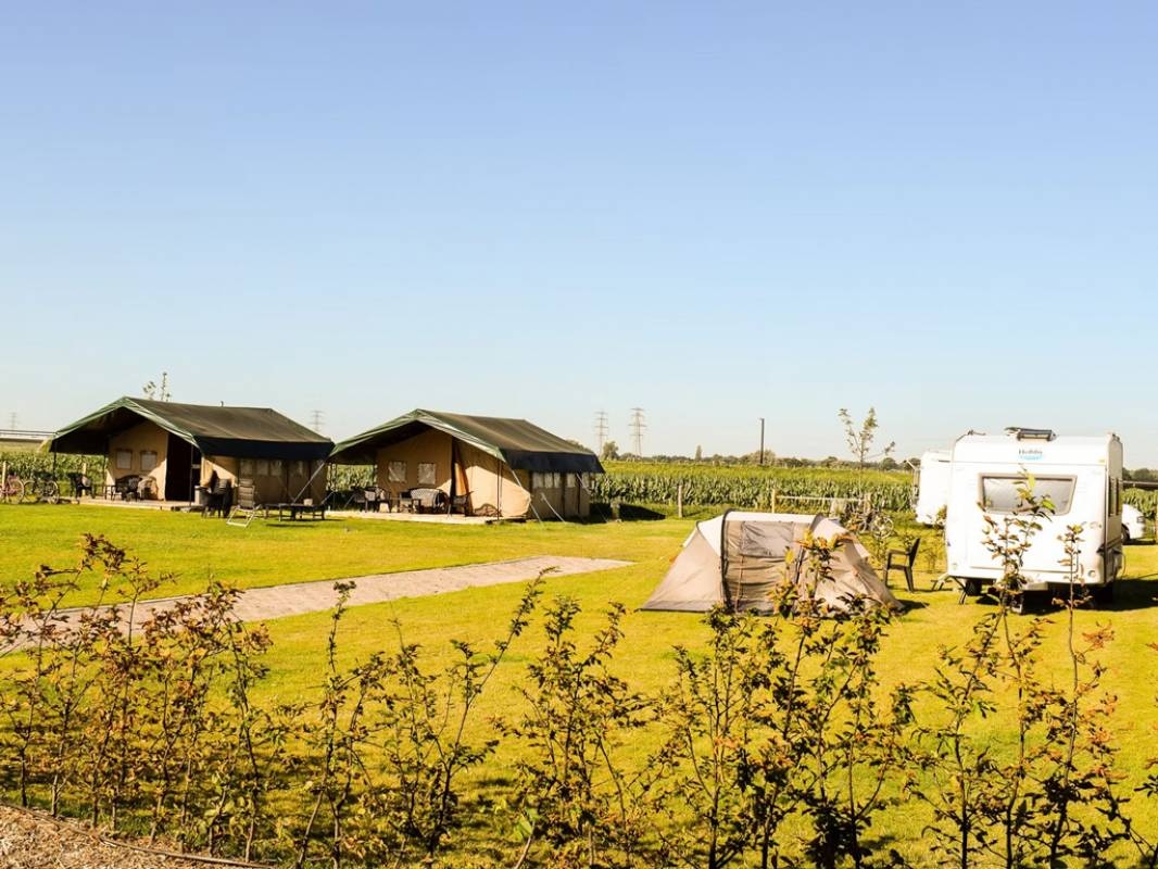 Boerderijcamping Het Oever — Campingplatz in Wapenveld