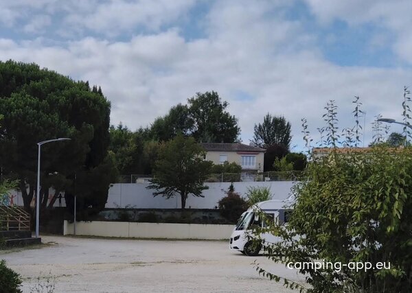 Stellplatz Montguyon — Foto 3
