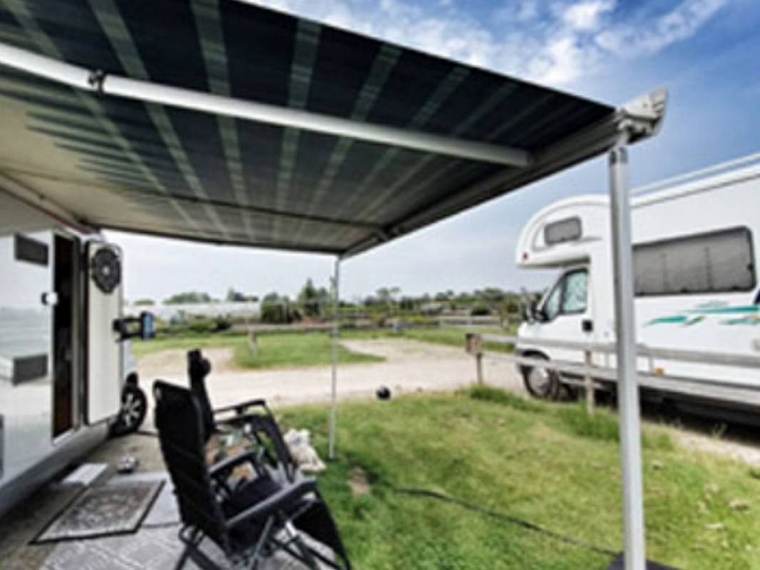 Camperplaats De Scheve Schoffel — Stellplatz in Boskoop