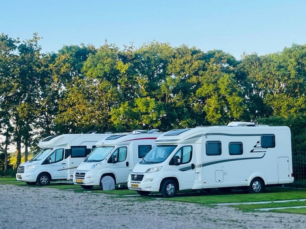 Minicamping De Rijnhoeve — Stellplatz in Schagerbrug