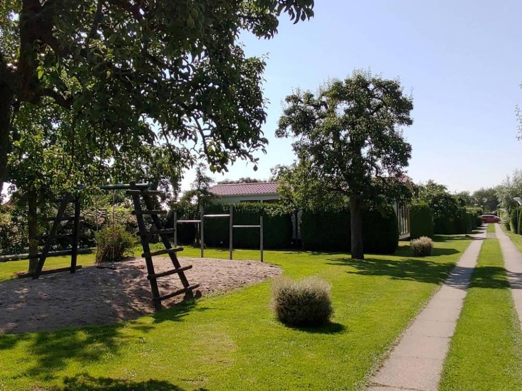 Camping De Hooge Brug — Camping Site in Slijk-Ewijk