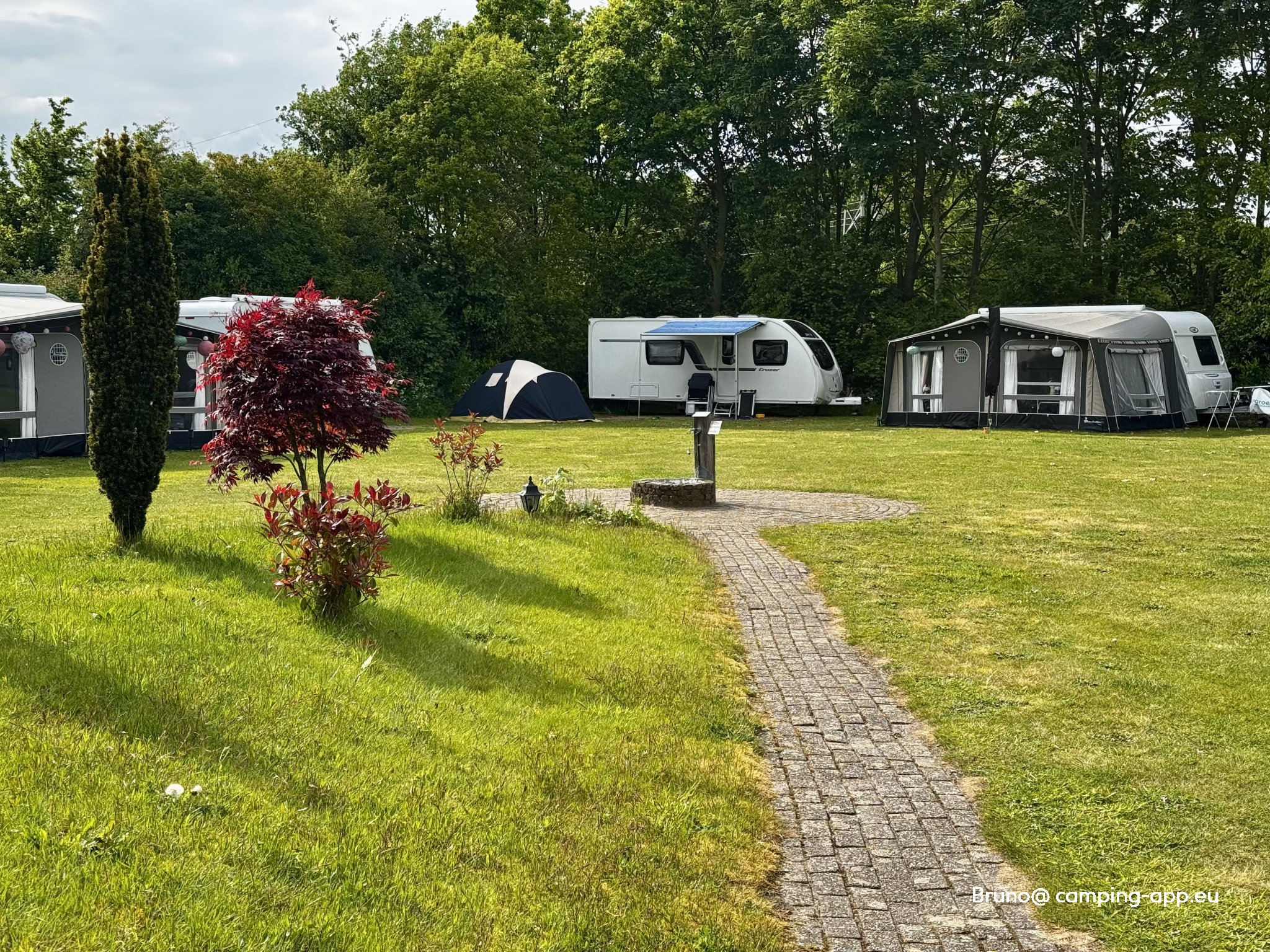 Camping 't Hofje van Hoog-Zuthem — Campingplads in Zwolle