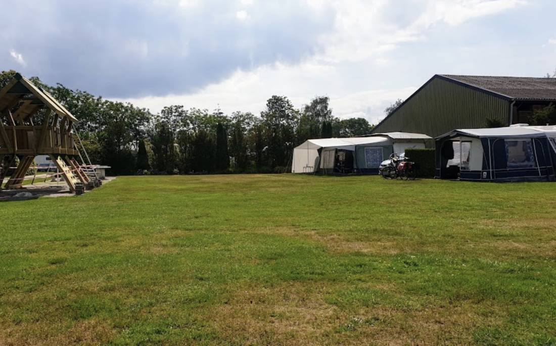 Mini Camping De Veldhoeve — Campingplatz in Veldhoven