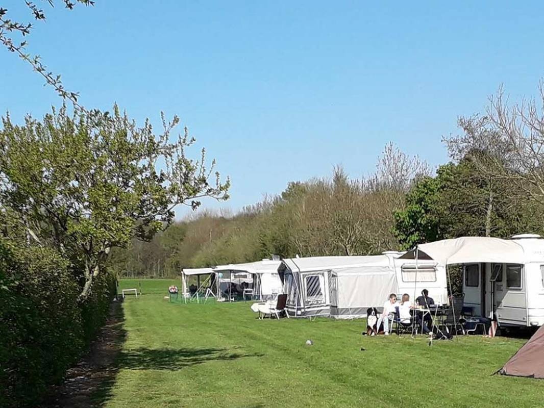 Camping en Uitspanning Karnemelkshoek — Campingplatz in Ritthem