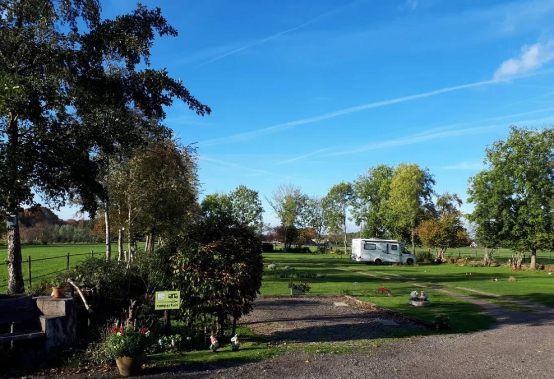 Campertuin CP Veluwe Noord — Sp. parking dla kamperów in Oldebroek