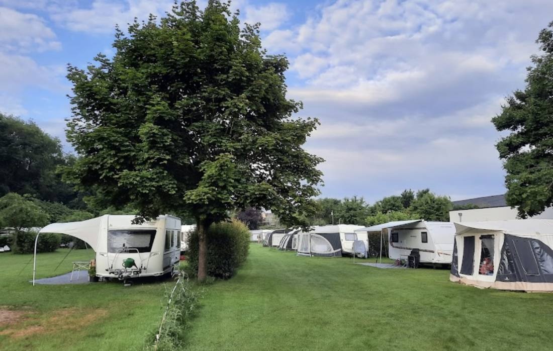 Camping De Betuwehoeve — Campingplatz in Ommeren
