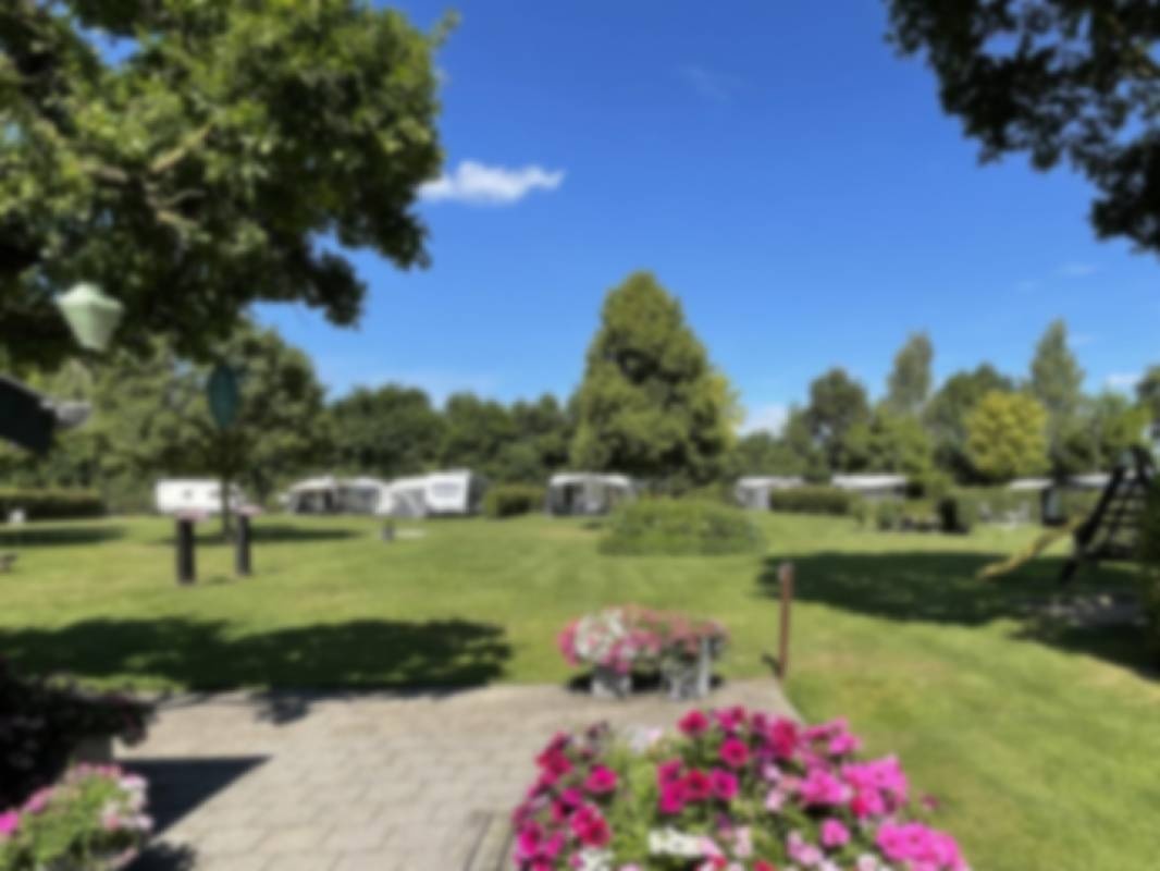 Mini Camping 't Linderhof — Camping Site in Marienheem