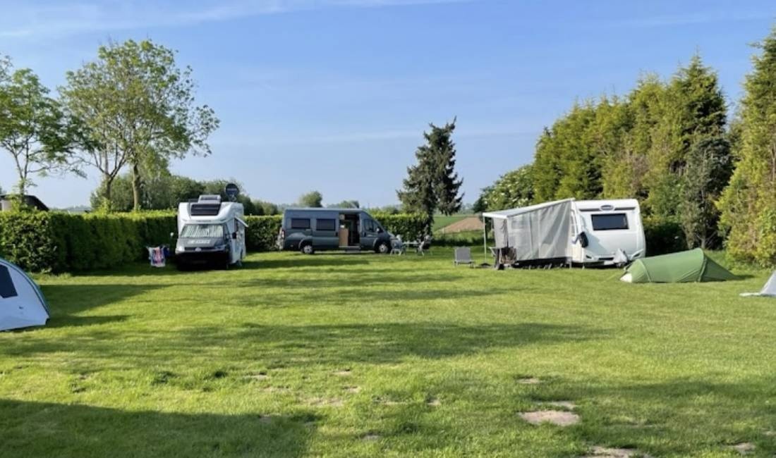 Camping De Weijde Blick — Kamp yeri in Persingen