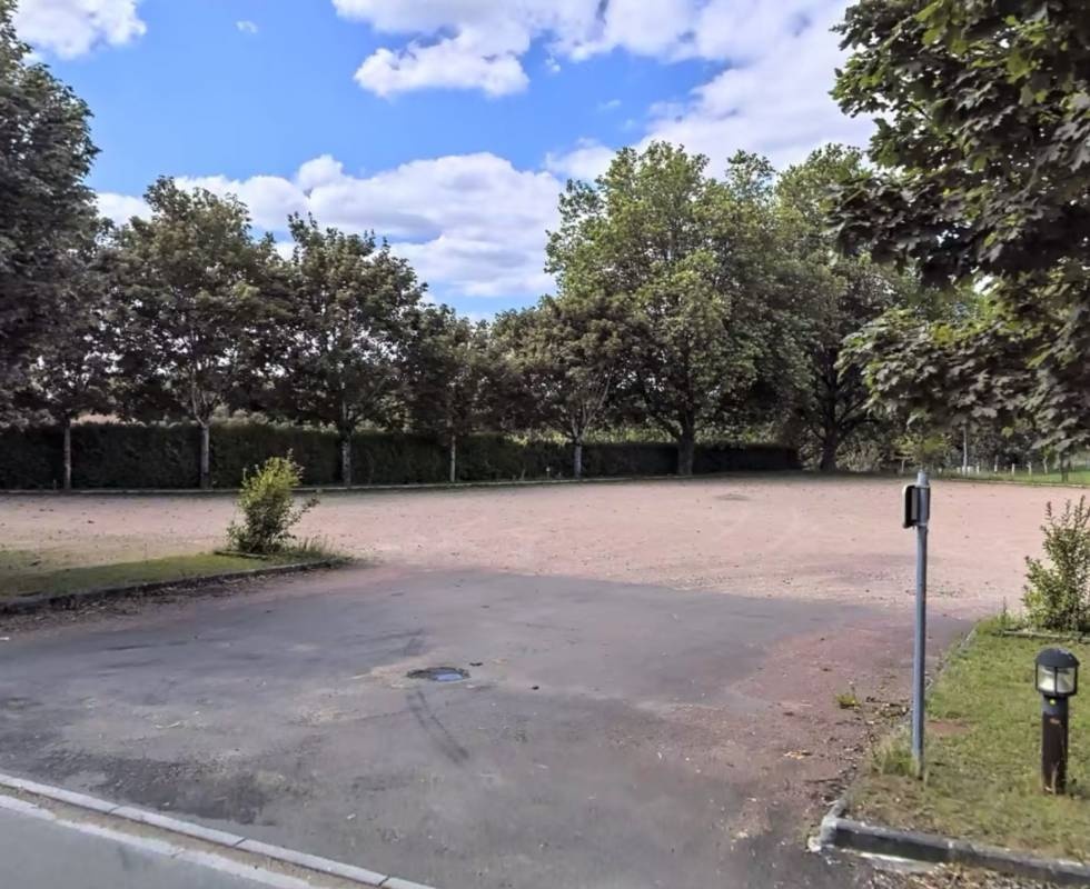 Aire de stationnement camping car Écuras — Ställplats in Écuras