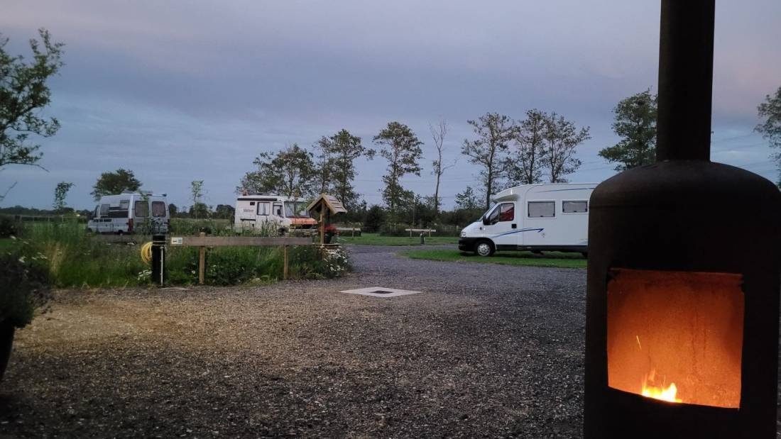 Camperplaats De Kleine Molenpolder Grootegast — Sp. parking dla kamperów in Grootegast