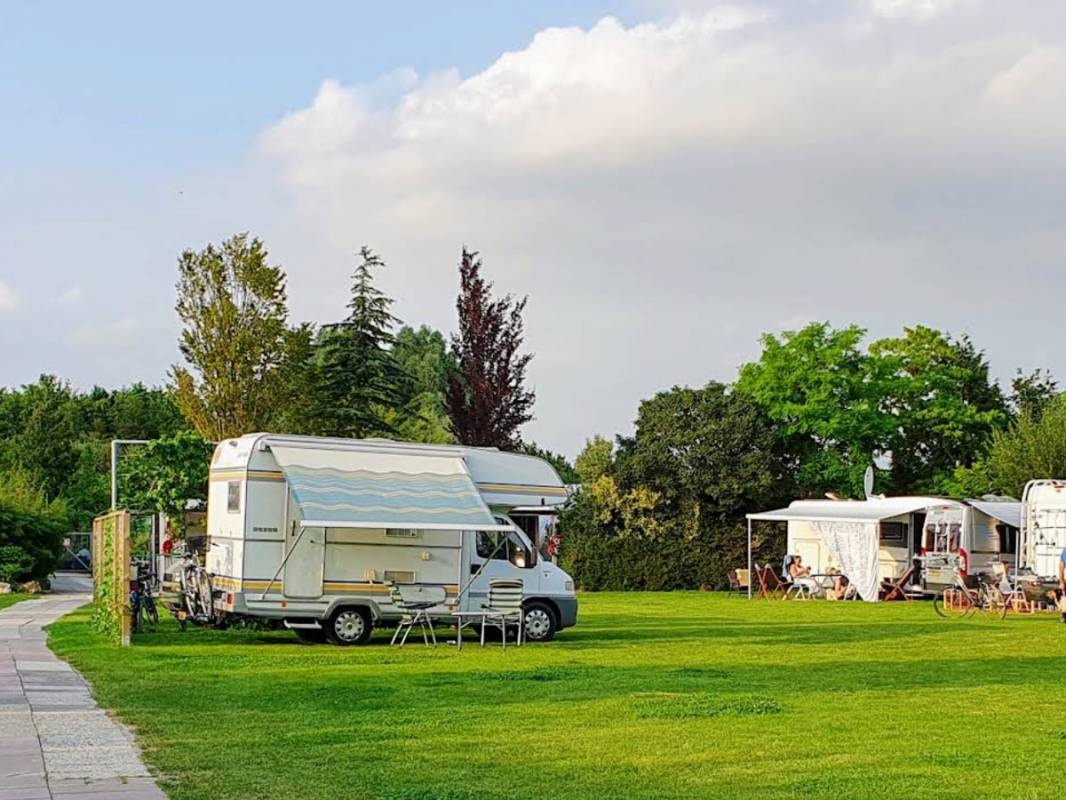 Minicamping De Bloementuin — Campingplatz in Sint-Annaland