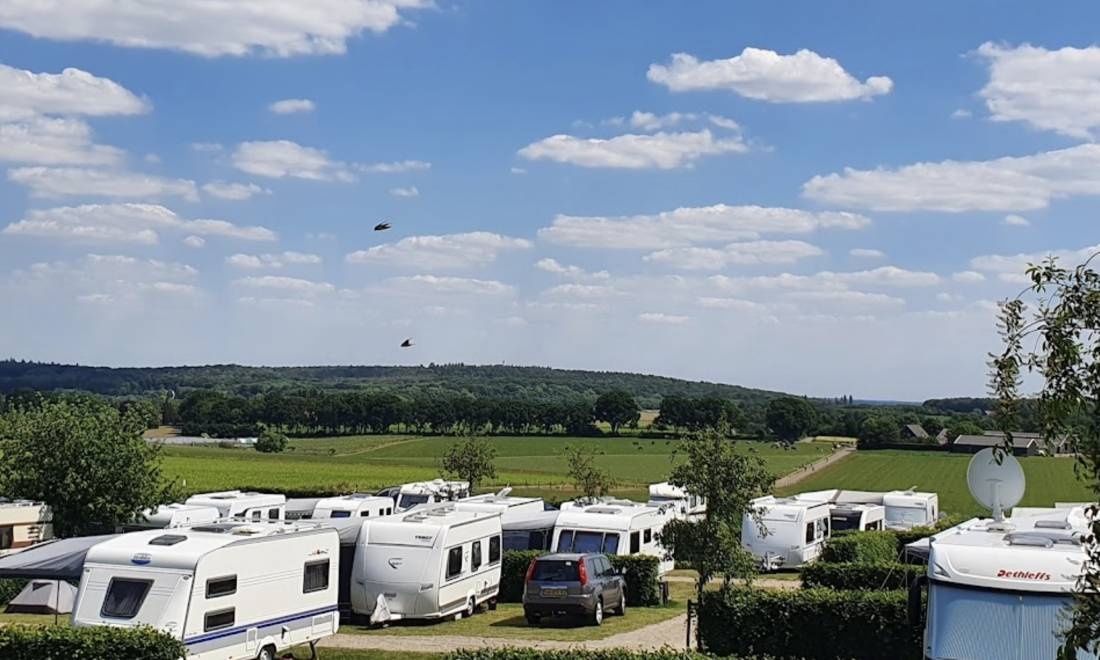 Camping Op den Stuwwal — Area da campeggio in Groesbeek