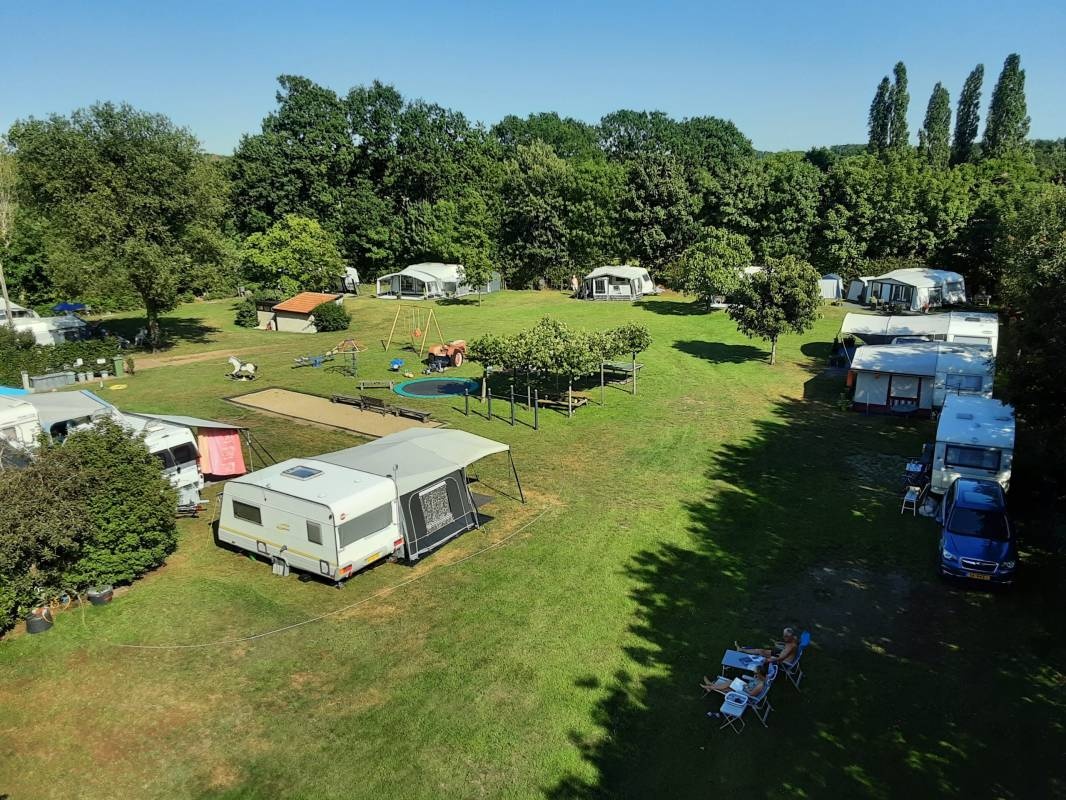 Boerderijcamping Het Boltsebroek — Campingplads in Escharen