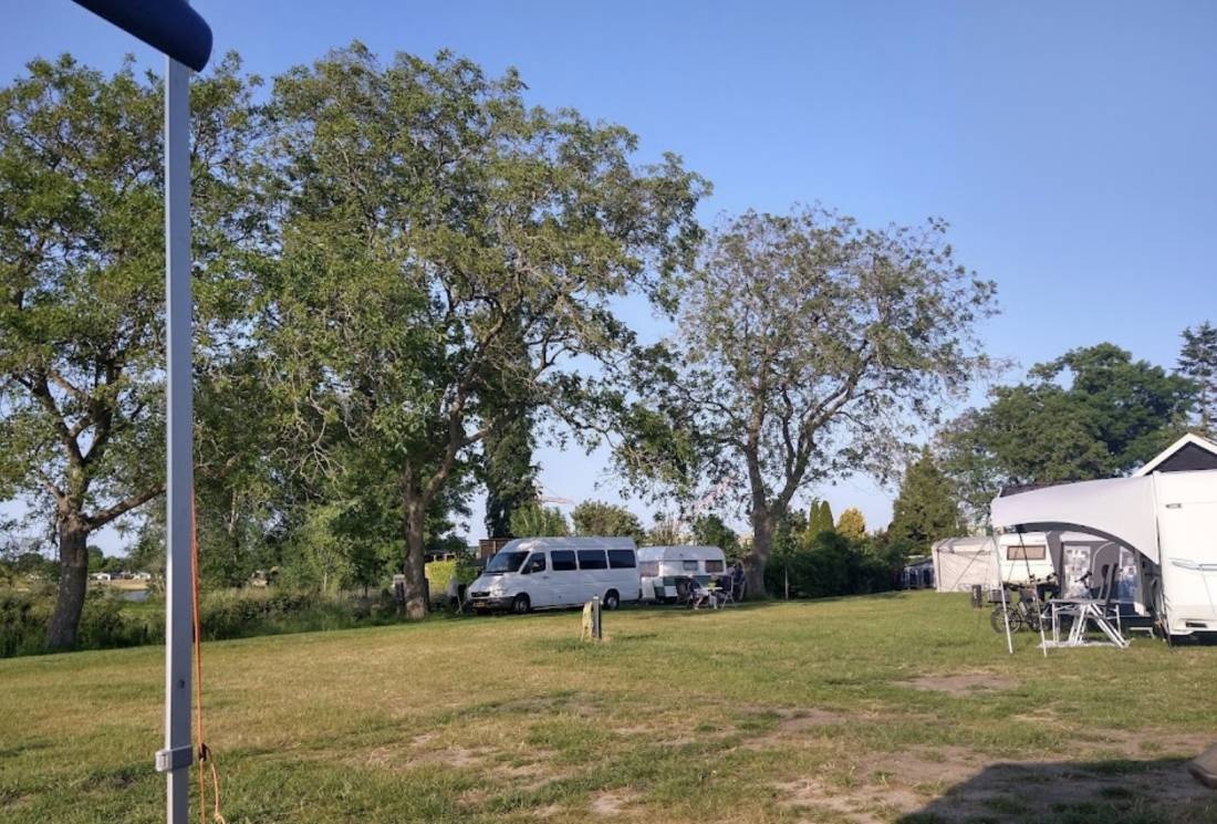 Camping de Herberg — Kamp yeri in Veen