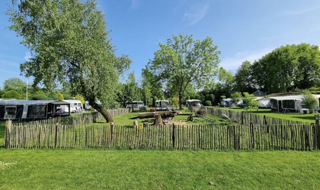 Camping Langs de Dedemsvaart — Cámping in Dedemsvaart