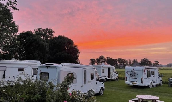 Camperplaats Westerwijtwerd — Photo 2