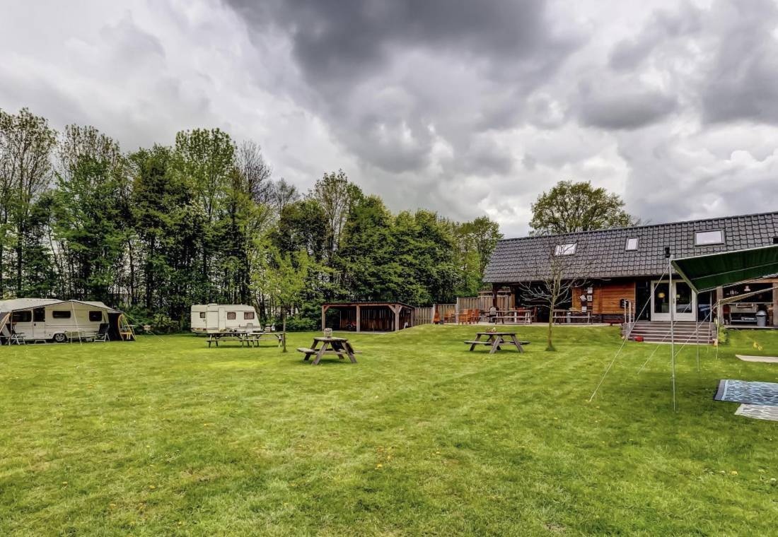 Minicamping de Loenense Brug — Camping Site in Klarenbeek