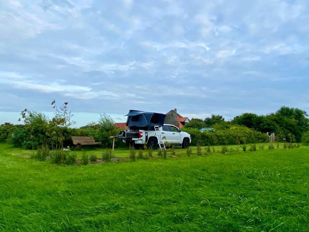 Camperplaats Ruime Wind — Karavan Sitesi in Den Hoorn