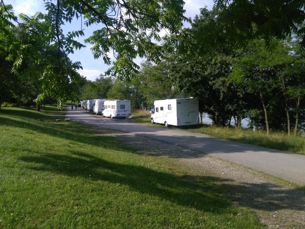 Stellplatz Seyssel — Campervan Site in Seyssel
