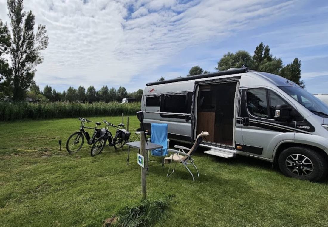 Base Camp — Sítio para autocaravanas in Leidschendam