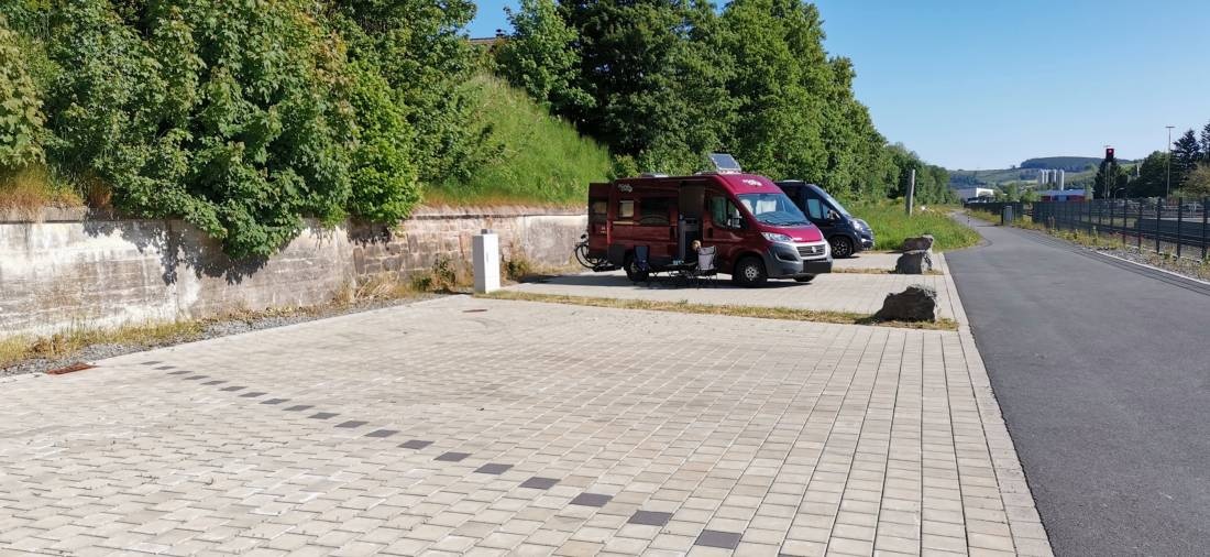 Wohnmobilstellplätze Bahnhofsumfeld Erndtebrück — Area di sosta in Erndtebrück