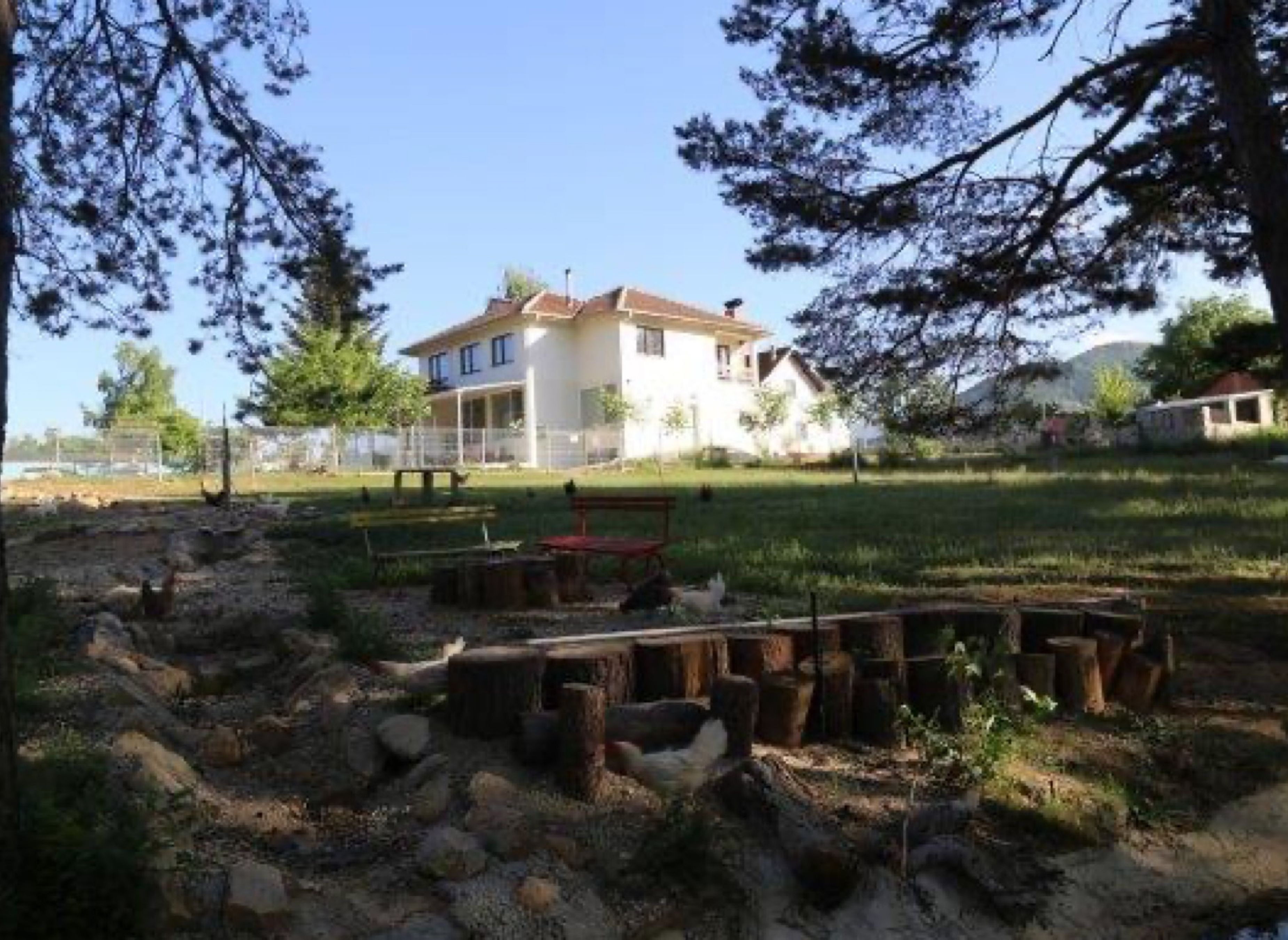 Camp Ambasador — QuickStop in Bratin Dol