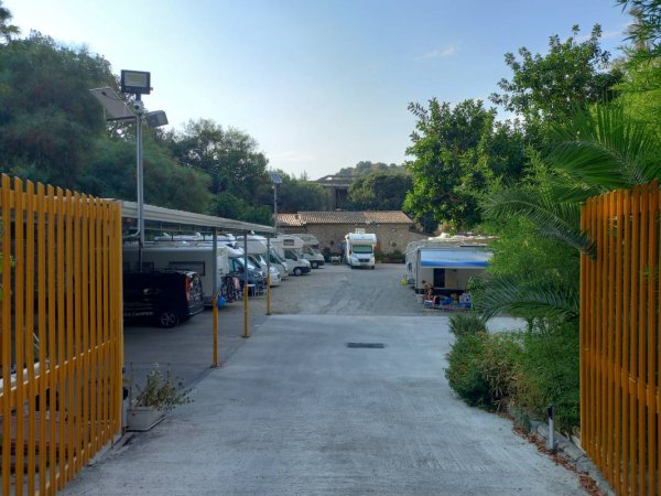 Area di Sosta Camper Sant'Antonio — Photo 3