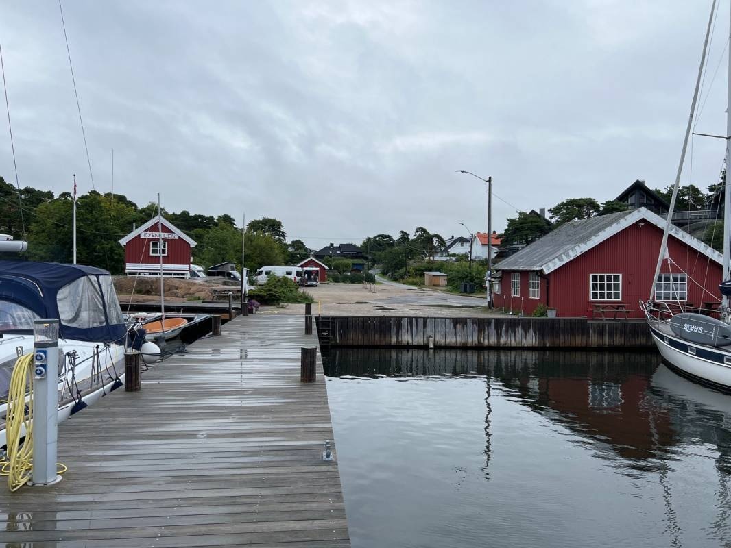 Øyenkilen Brygge — Camperplads in Gressvik