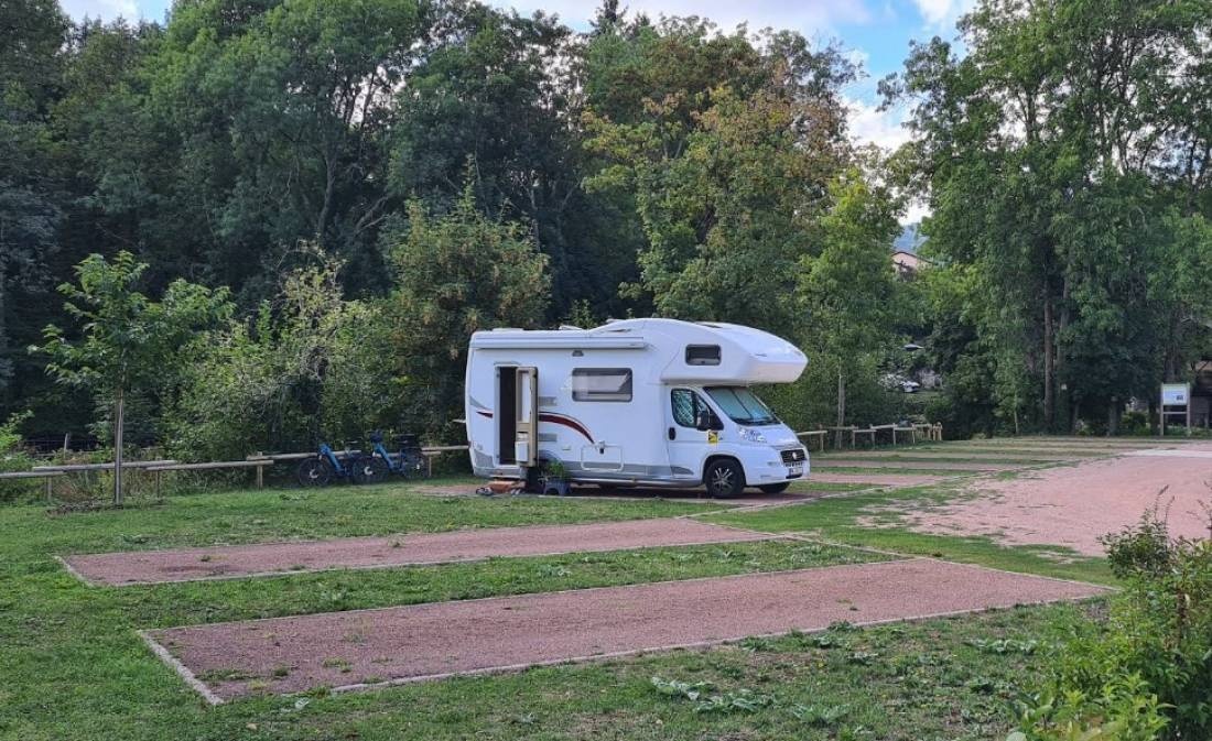 Stellplatz Renaison — Camperplads in Renaison