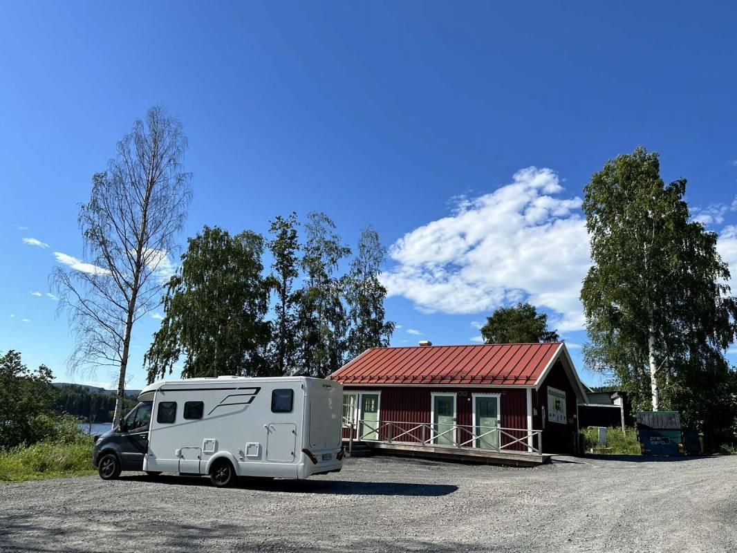 Ställplats Gällstasjön — Stellplatz in Docksta