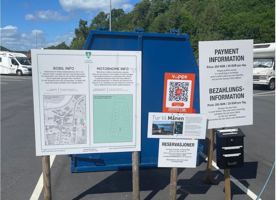 Alleen bobilparkering — Area Autocaravanas in Lyngdal