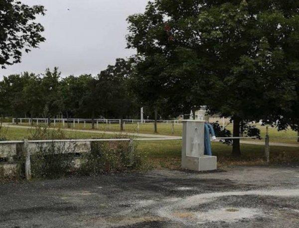 WoMo Stellplatz Valderiès — Photo 2