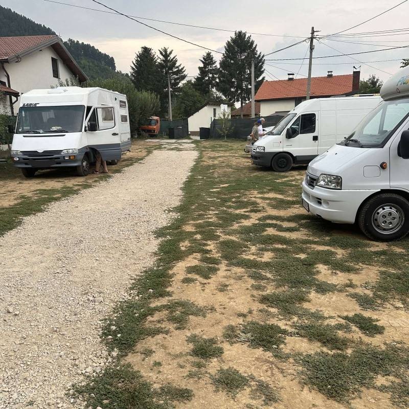 Auto camp iCamp — QuickStop in Visoko