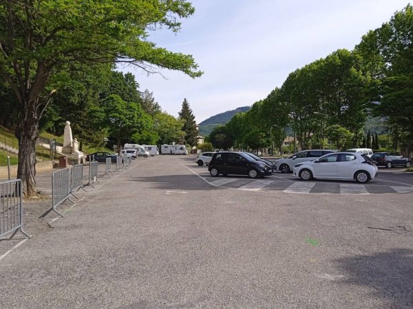 Stellplatz Château Arnoux Saint Auban — Photo 2