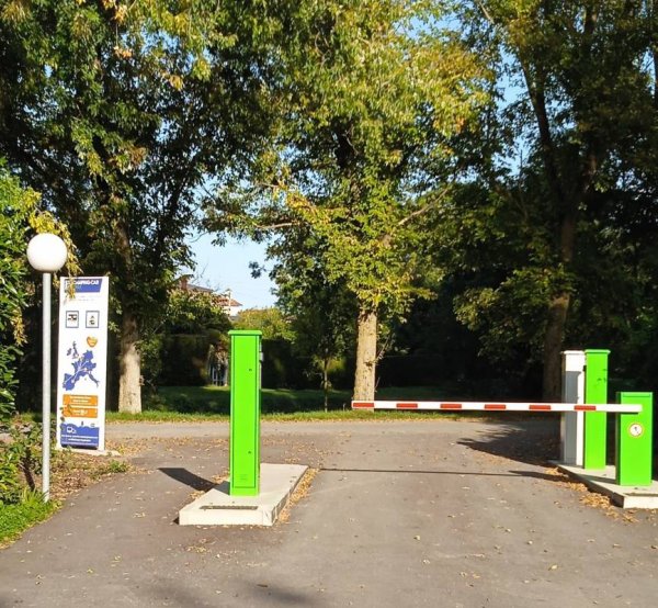 Camping-Car Park Mauzé-sur-le-Mignon — Photo 4