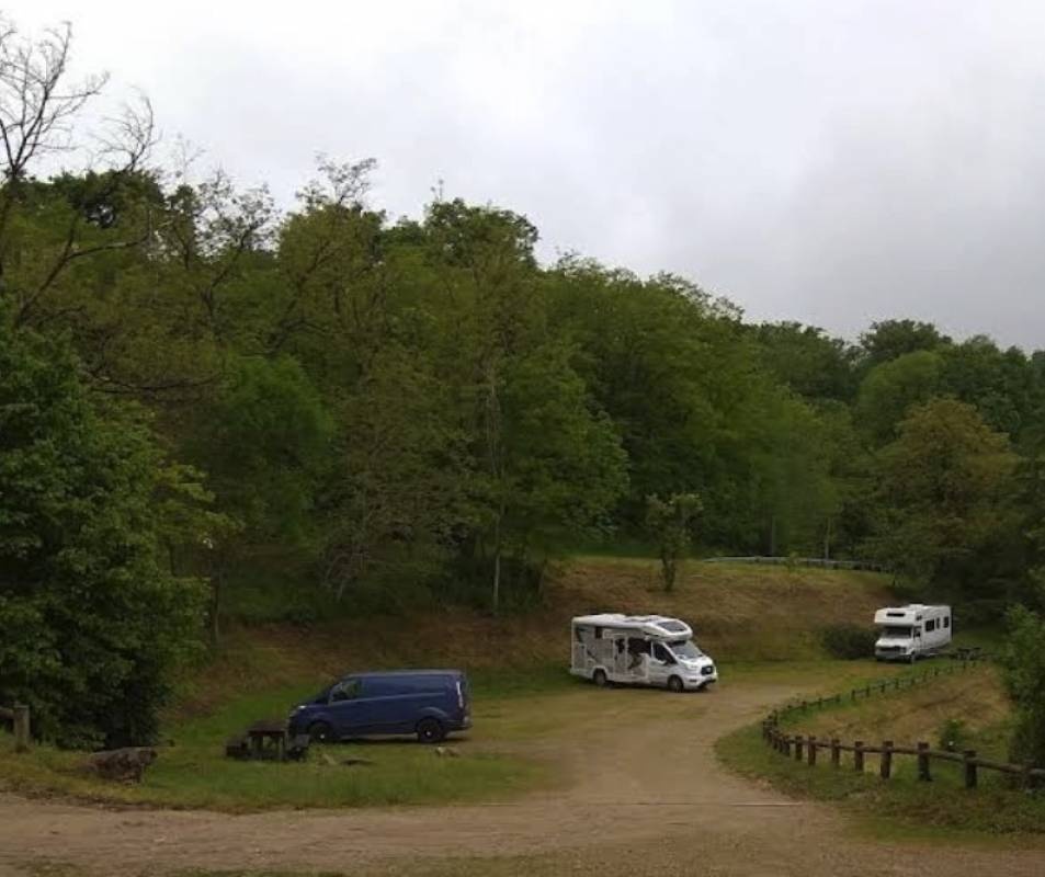 WoMo Stellplatz Peyrusse-le-Roc — Camperplaats in Peyrusse-le-Roc