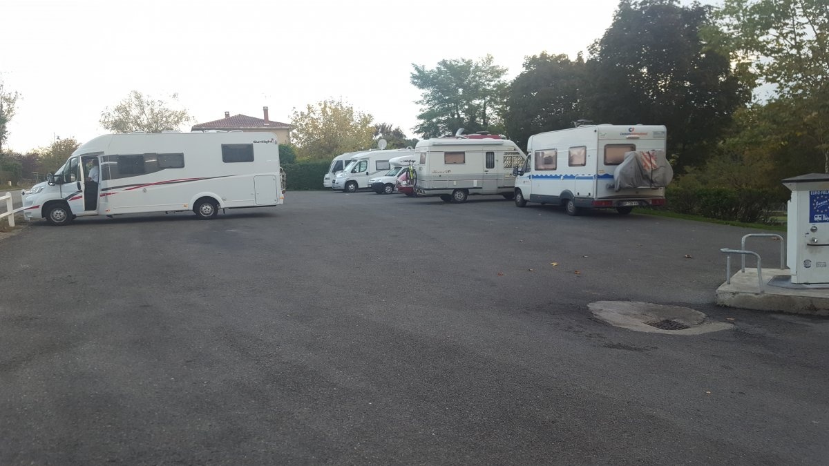 Stellplatz Le Palladium — Sp. parking dla kamperów in Alvignac
