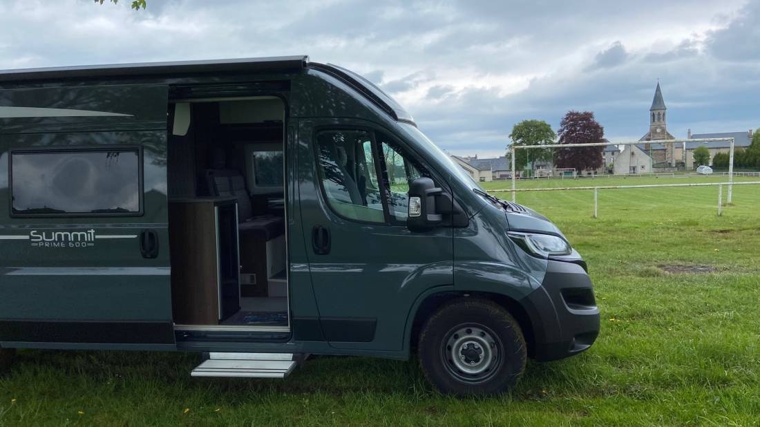 Stellplatz Ségur-les-Villas — Bobilplass in Ségur-les-Villas