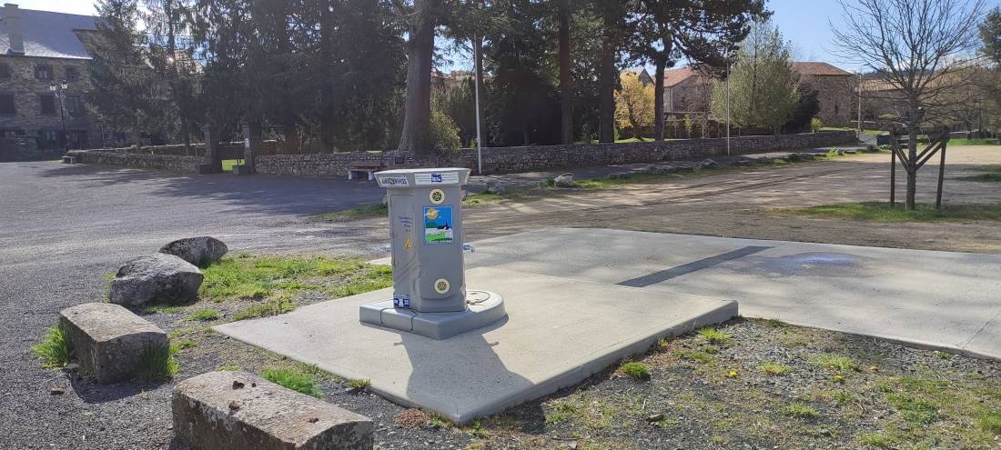 Stellplatz Ruynes-en-Margeride — Camperplads in Ruynes-en-Margeride