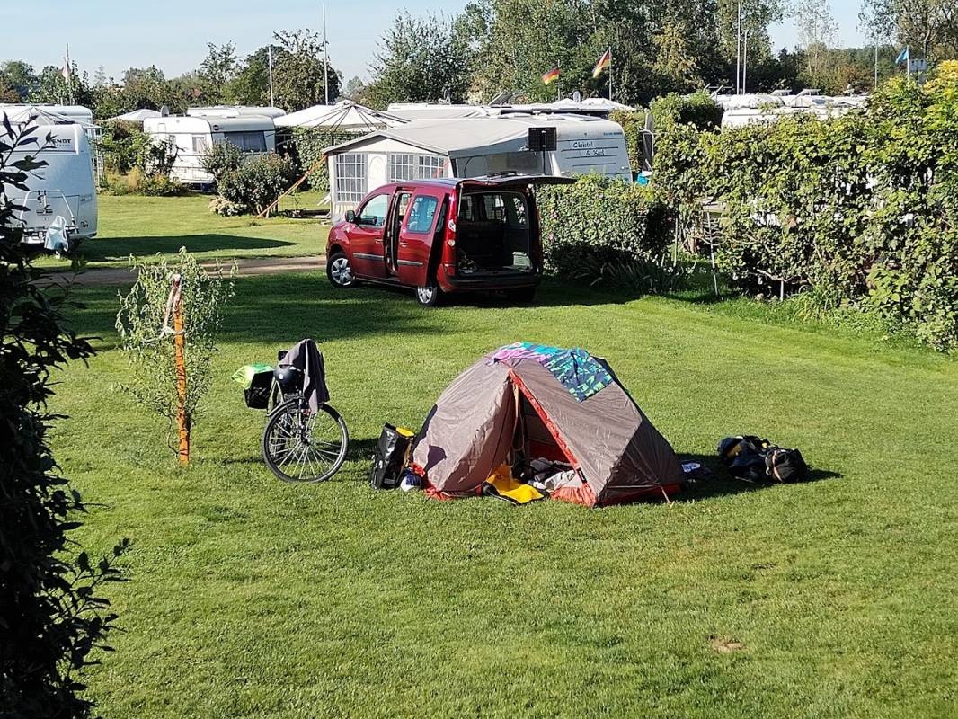 Campinggemeinschaft Rheinblick e.V. — Camping Site in Biebesheim