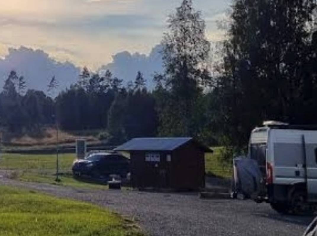 Käglans Båthamn — 露营车营地 in Årjängs kommun