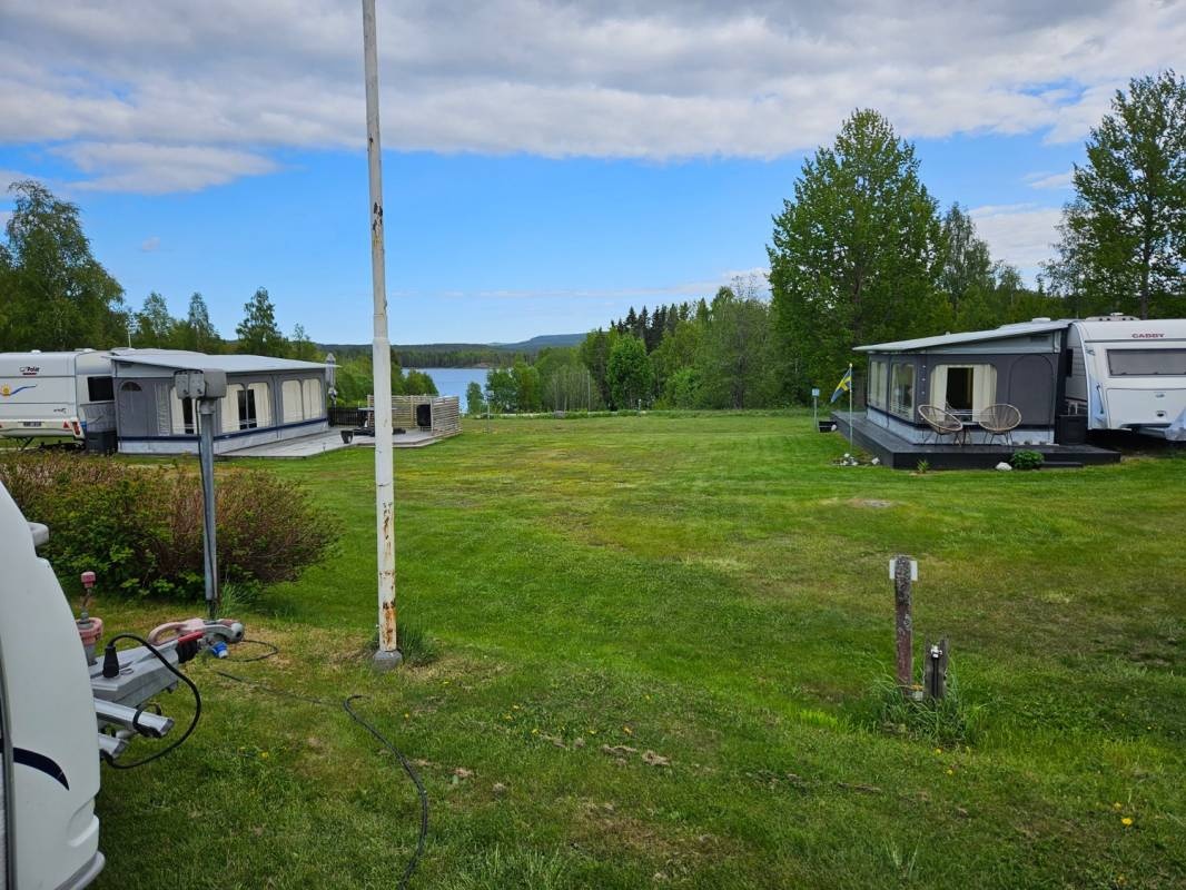Storsjö Camping & Trädgård — Kamp yeri in Skog