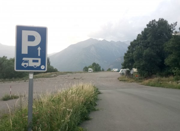 Área de Autocaravanas Cerler — Photo 5