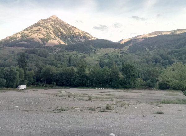 Área de Autocaravanas Cerler — Photo 2