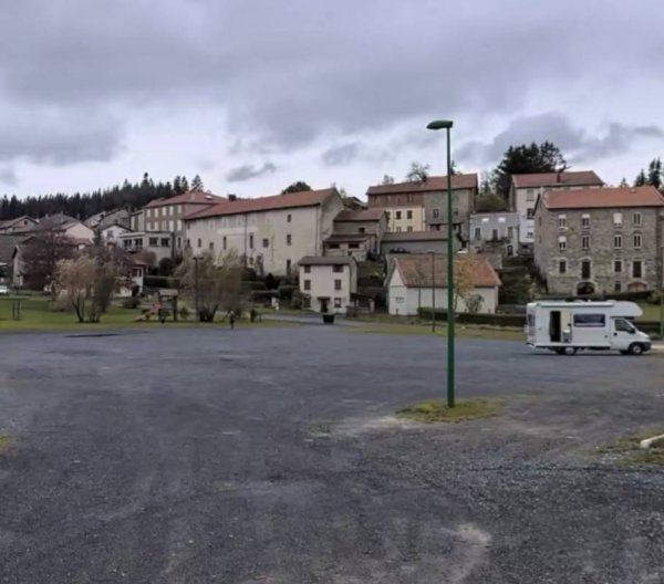 Stellplatz Saint-Germain-l'Herm