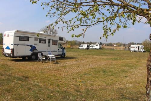 Wohnmobilstellplatz Haus am See — Karavan Sitesi in Lenzen (Elbe)